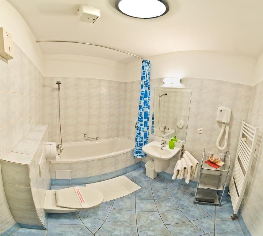 Hotel Victoria Martin Luaran gambar